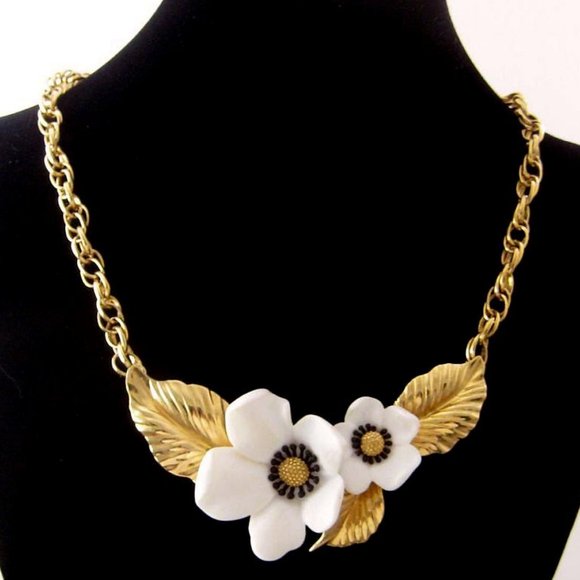 Louis Feraud Jewelry - Louis Féraud Paris Necklace Blossoms of Spring